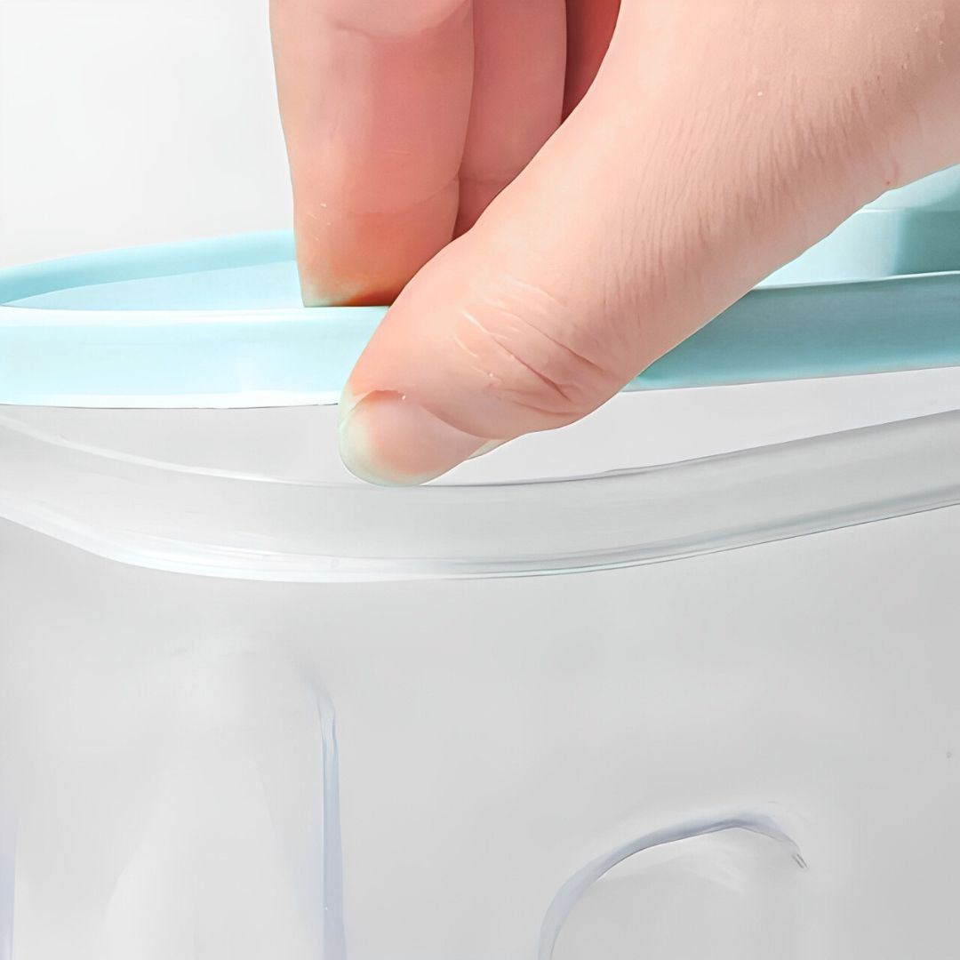 Kompakt foderbehållare med mått – 2,5 liter, smidig och praktisk