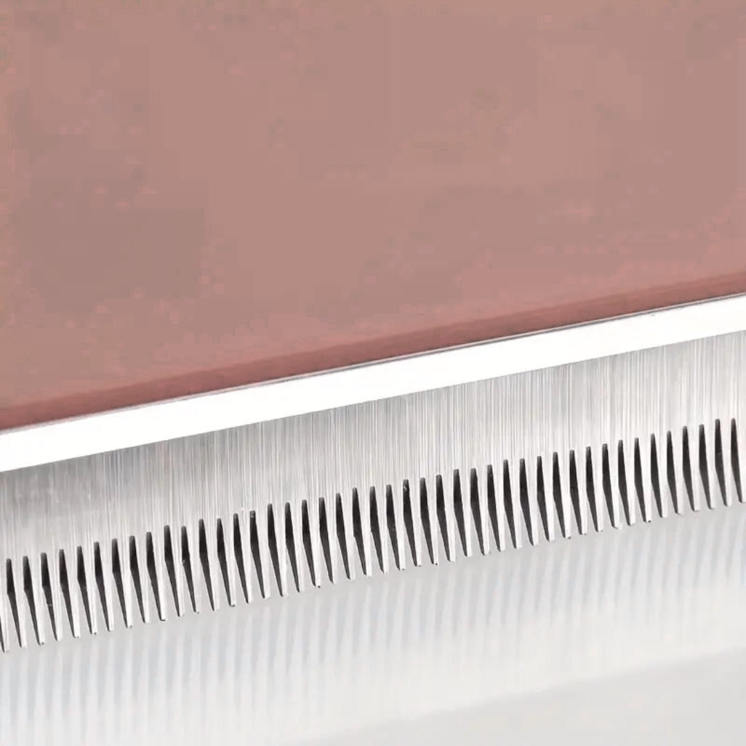 Effektiv fällskrapa för hund och katt – enkel pälsvård