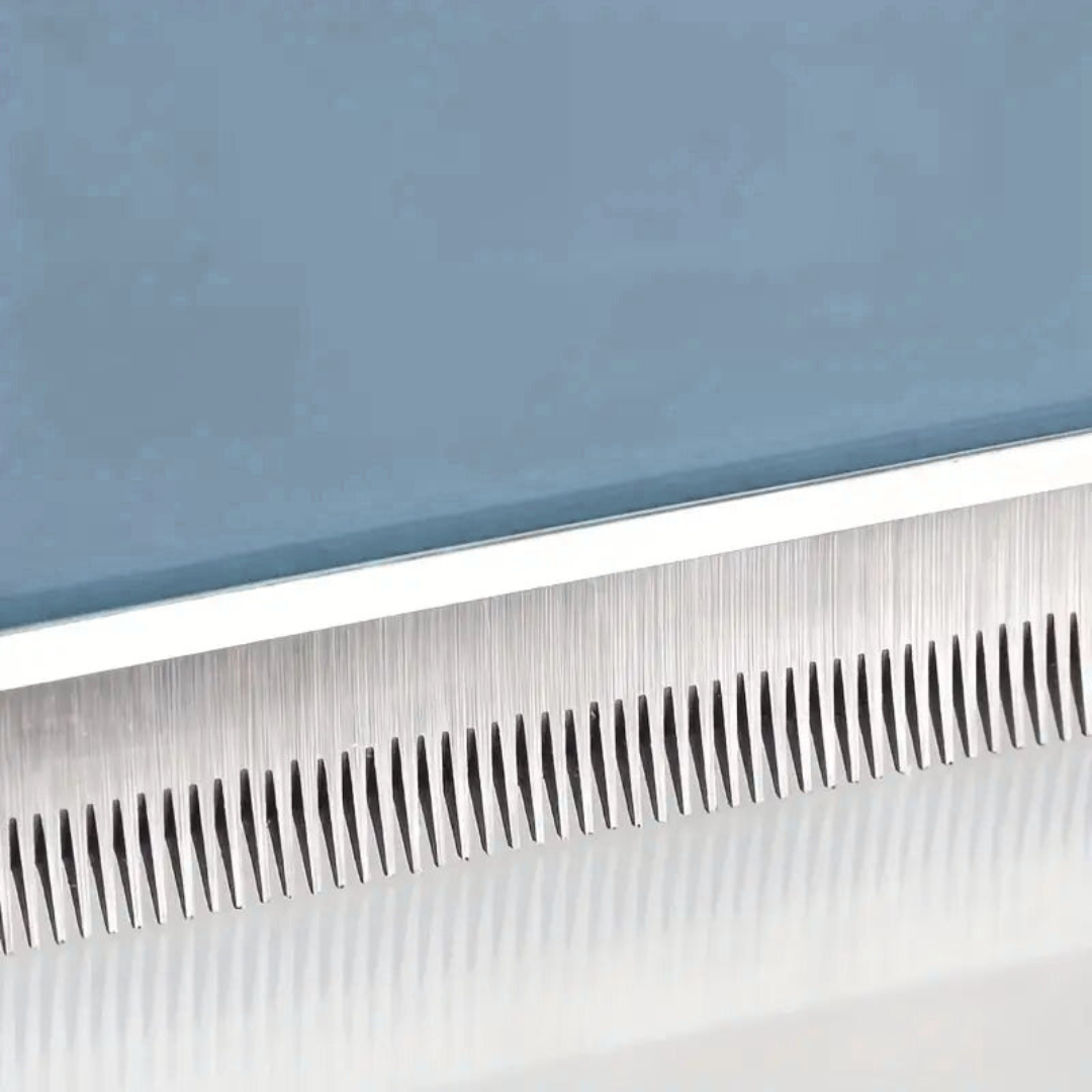 Effektiv fällskrapa för hund och katt – enkel pälsvård